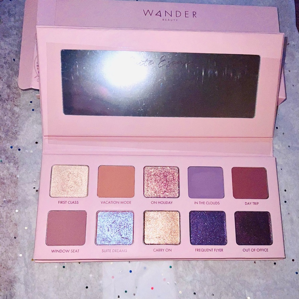 ❌3 for $25❌ Wander Beauty Suite Escape Palette - Picture 4 of 4